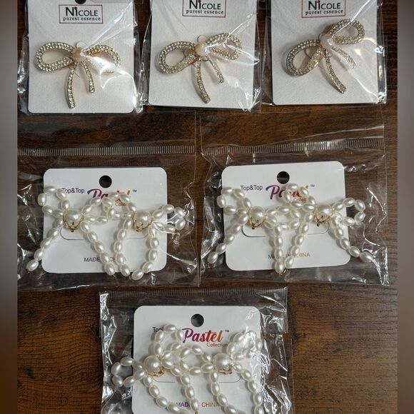 Gold Bow Brooch & Pearl Bow Earrings Set – 6 Piece Bundle, Gold Tone.New/Sealed! - Picture 2 of 6